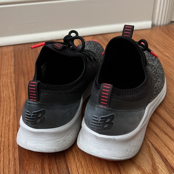 New Balance Womens Fresh Foam Lazer V1 WLAZRMT Black Running Shoes Sneakers 9.5 - Picture 8 of 16